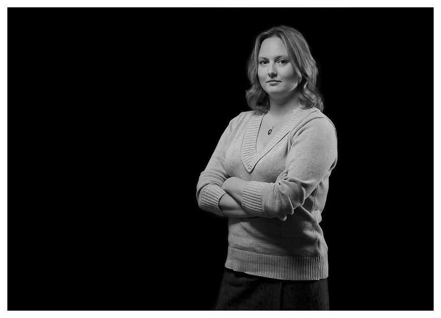 Porträttfotografering: Författarporträtt för Bonnier. Jessica Schiefauer. Fotograf Stefan Tell Porträttfotografering: Författarporträtt för Bonnier. Jessica Schiefauer. Fotograf Stefan Tell