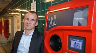 Fotografering till reportage i kundtidning. Svea Ekonomi via Editor Media. Fotograf Stefan Tell