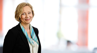 Porträttfotografering med portabel fotostudio hos Poolia Porträttfotografering med portabel fotostudio hos Poolia