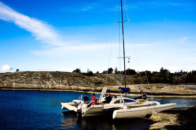 En SeaOn trimaran i Ryssviken på Huvudskär En SeaOn trimaran i Ryssviken på Huvudskär